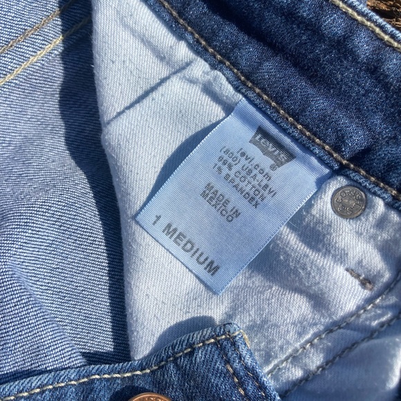 Vintage (90s) Levi Jeans - Picture 4 of 5
